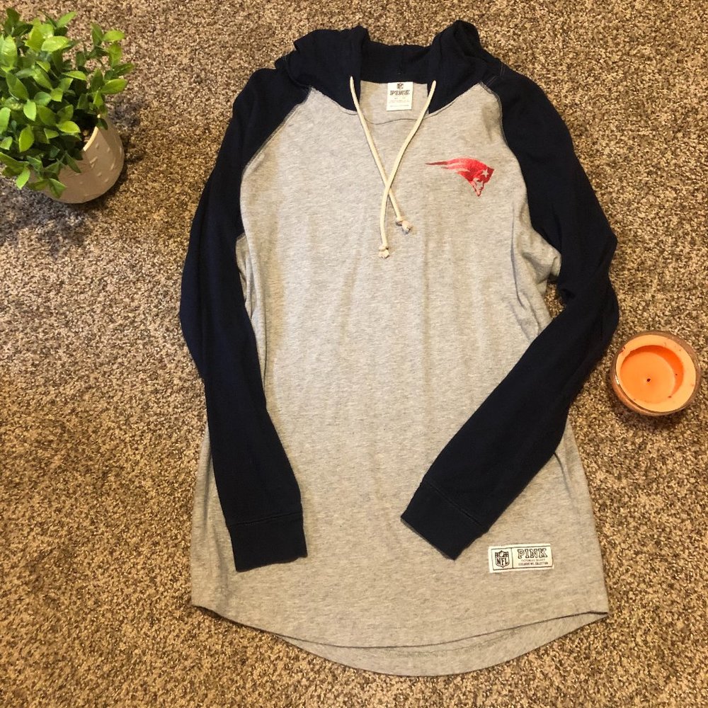 PINK Victoria's Secret Patriots hooded long sleeve  Size xs